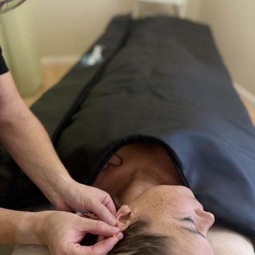 Øreakupunkturbehandling hos akupunktør i Odense