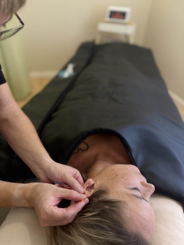 Øreakupunkturbehandling hos akupunktør i Odense